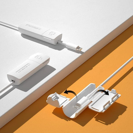 4 darabos univerzális gyermekbiztos USB töltő fedél, biztonsági aljzatfedők (fehér) - Outlet24